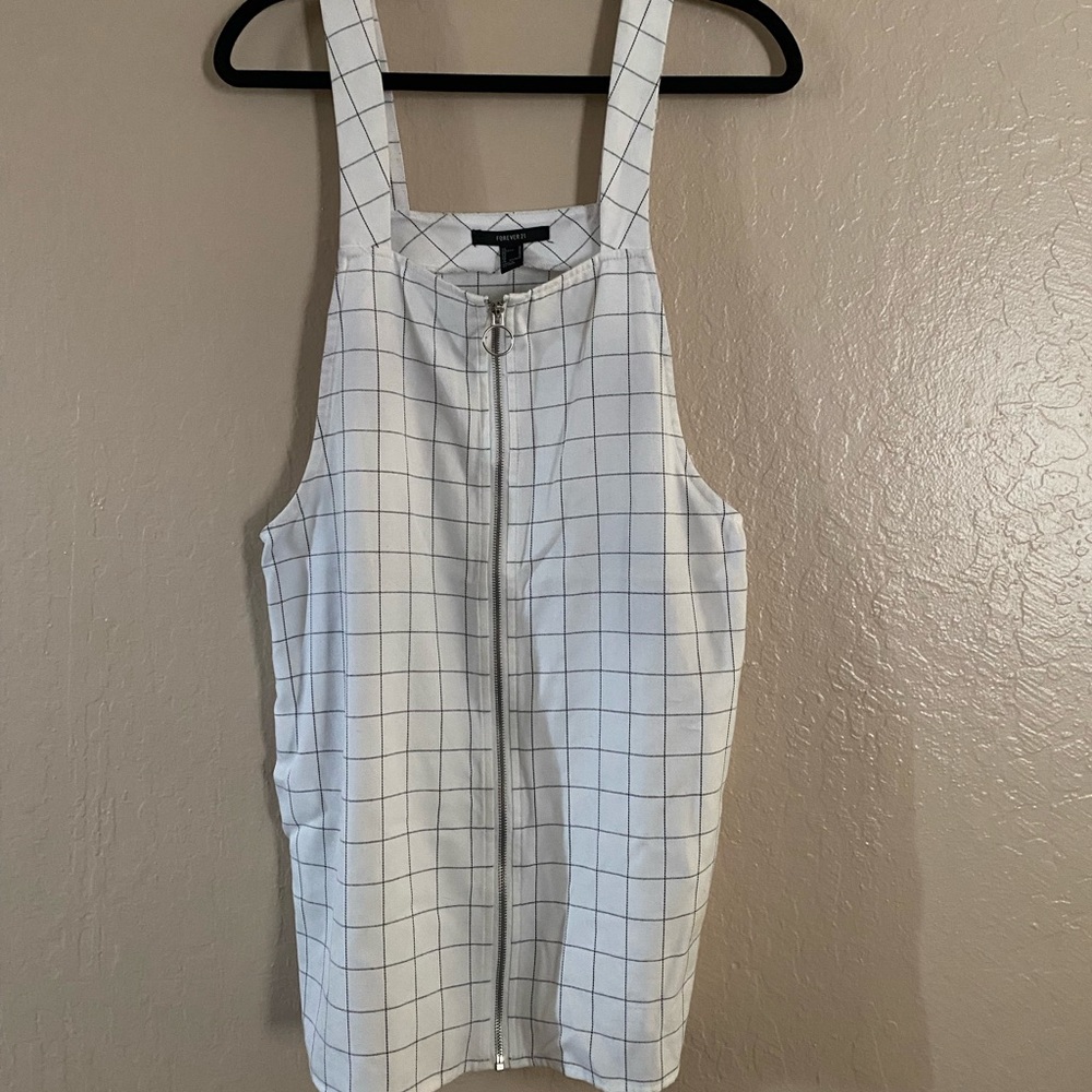 Forever 21 zip up overall style dress. Short with pockets.